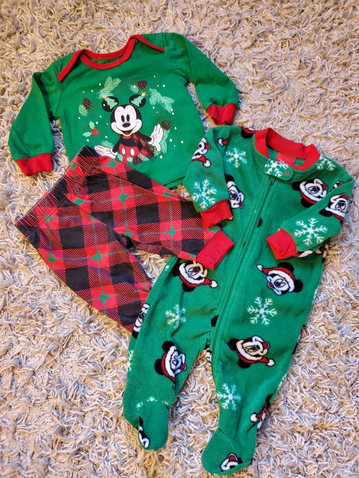 Set of 2 Holiday pj's. Size 0-3 months. Excellent used condition.