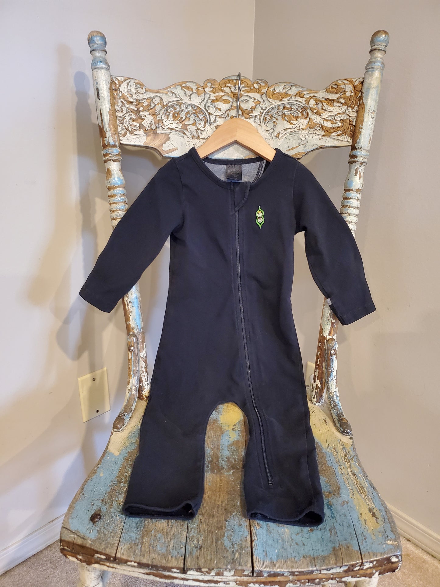 Peekaboo beans romper in size 12-18 months. Very good used condition.