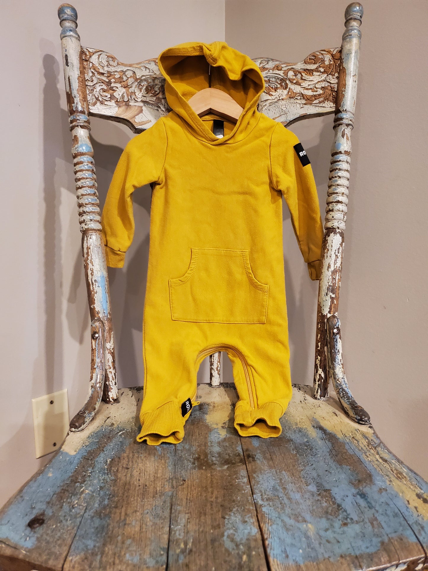 Rowe Zomper. Size 3-6 months. Good used condition ( some evident washwear).