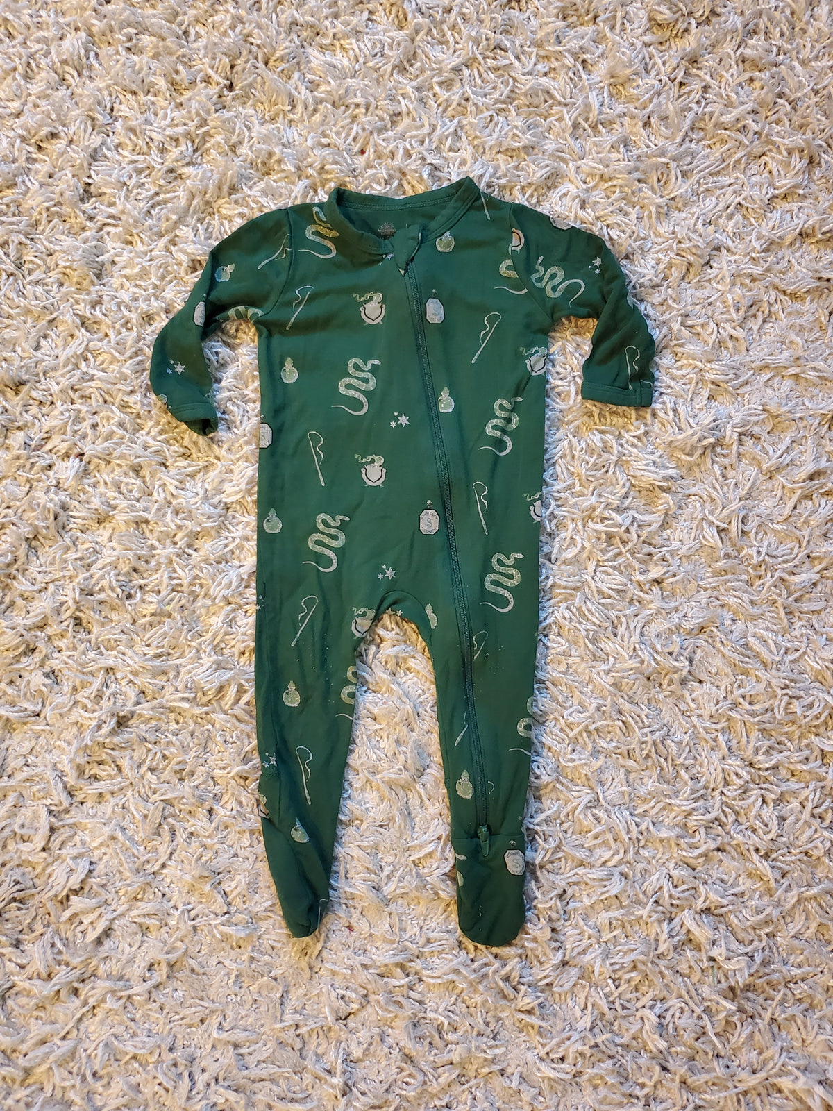 Kyte/ Harry potter collaboration sleeper. Excellent used condition. Size 3-6 months.