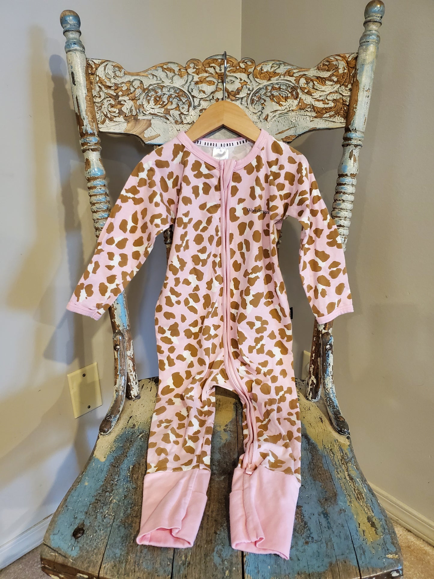 Bonds Wondersuit in size 12-18 months. Very good used condition.