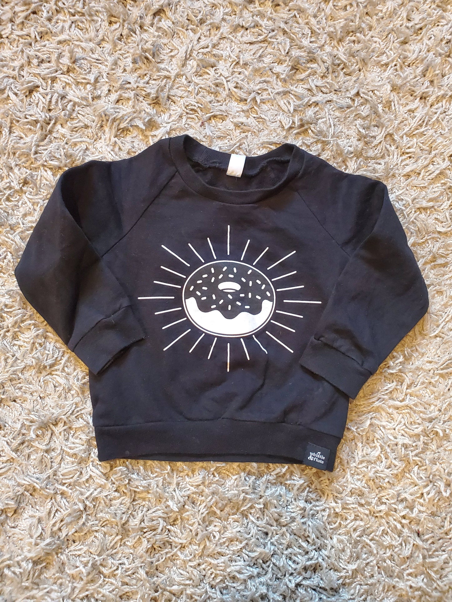 Whistle and Flute sweatshirt size 2. Excellent used condition.