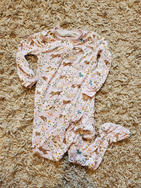 Magnetic Me sleeper. Size 18-24 months. Excellent used condition.