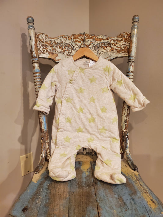 Baby Gap first favorites lightweight outerwear romper. Size 6-12 months. Excellent used condition.