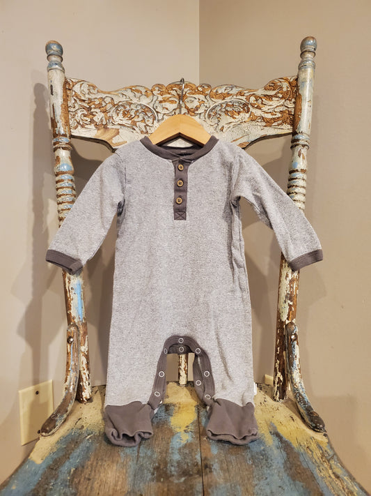 Burt's Bee's Baby romper. Size 3-6 months.  Excellent used condition.