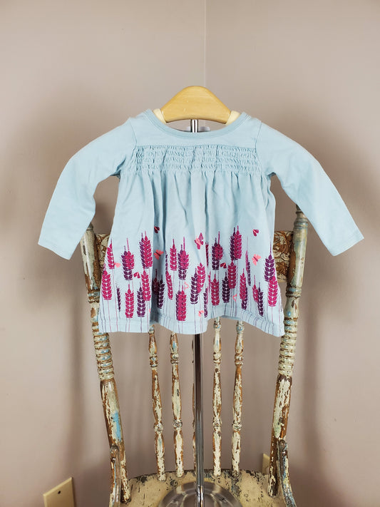 Tea baby dress. Size 3-6 months. Excellent used condition.