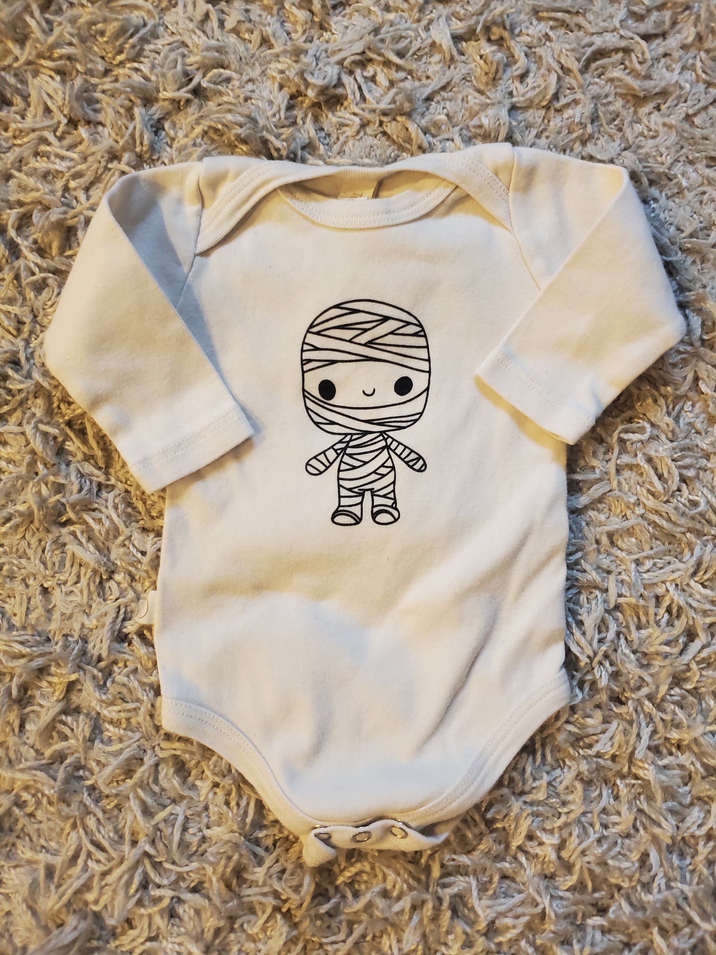 Tenth and Pine Halloween Bodysuit. Size 0-3 months. Excellent used condition.