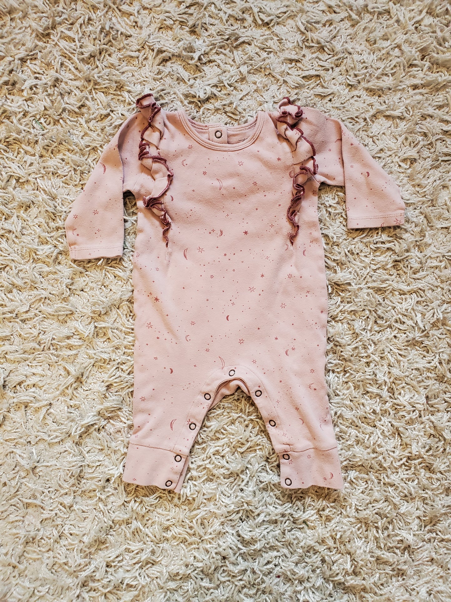 Pehr brand romper. Size 6-12 months. Very good used condition.
