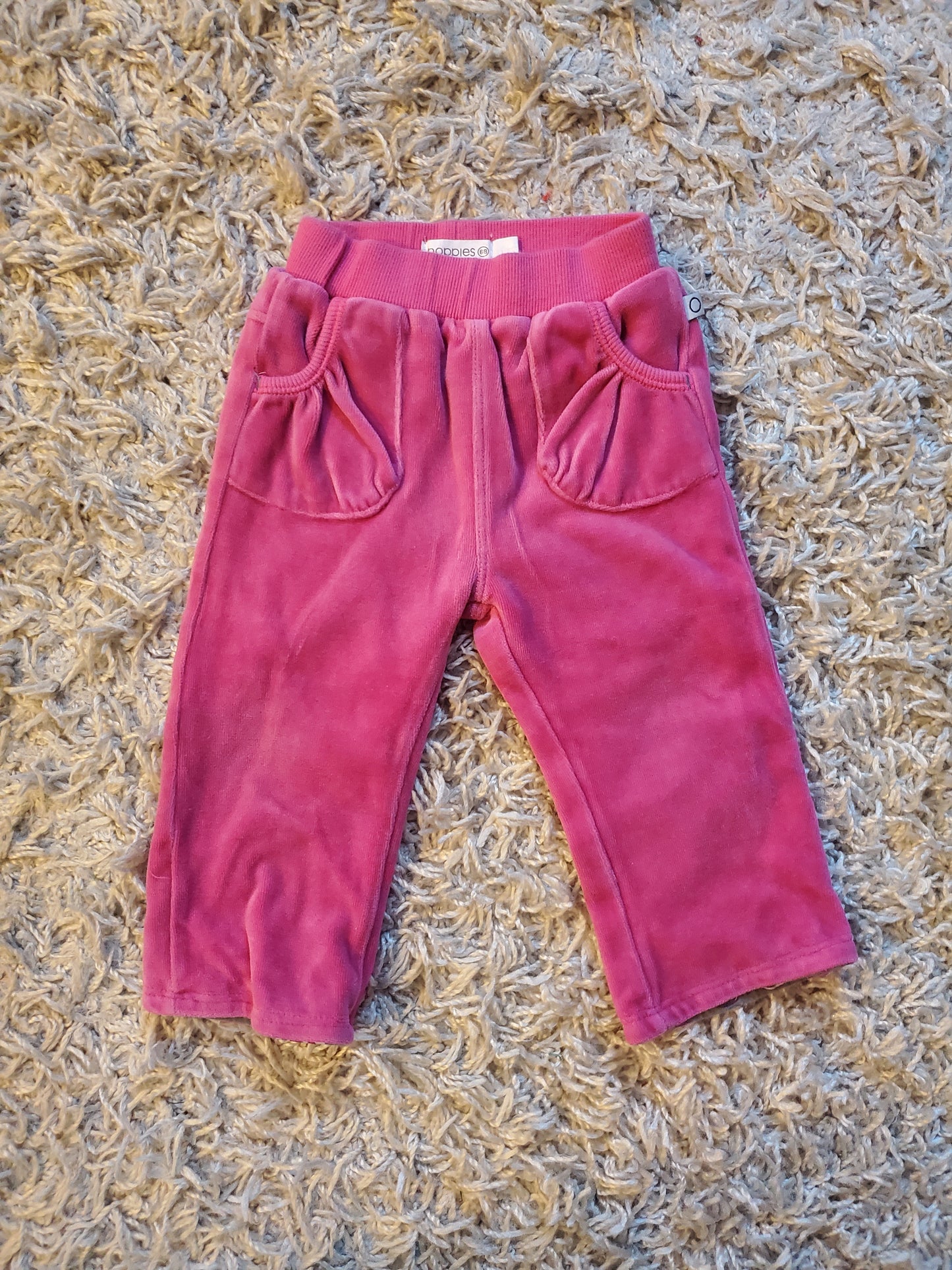 Noppies 3pc infant set. Size 68 ( 6m). Excellent used condition.