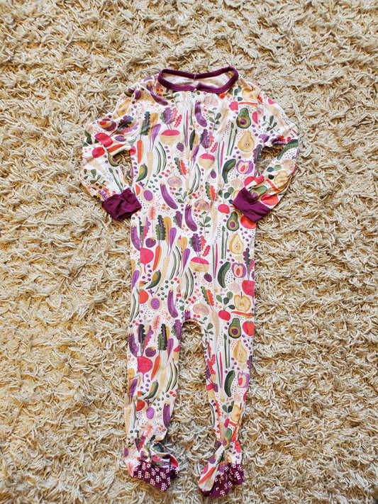 Magnetic Me sleeper. Size 12-18 months. Good used condition.