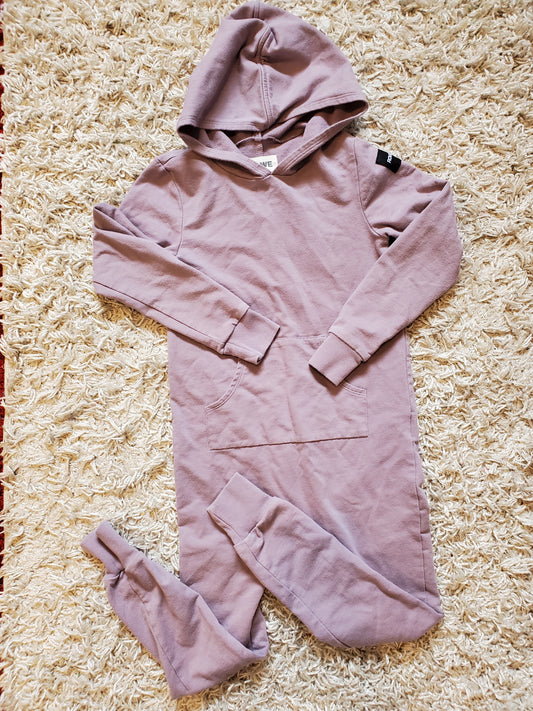Rowe hooded romper.  Size 5-6 years. Excellent used condition.