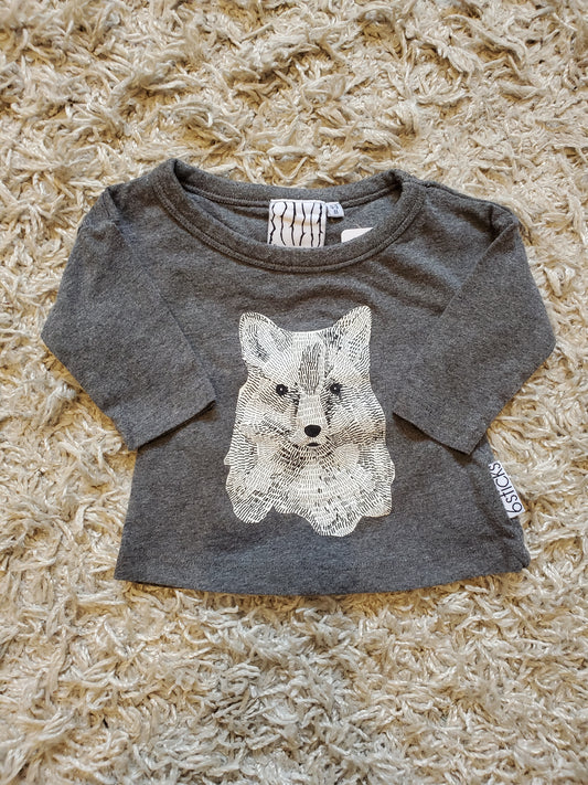6 sticks long sleeve t-shirt. Size 0-3 months. Excellent used condition.