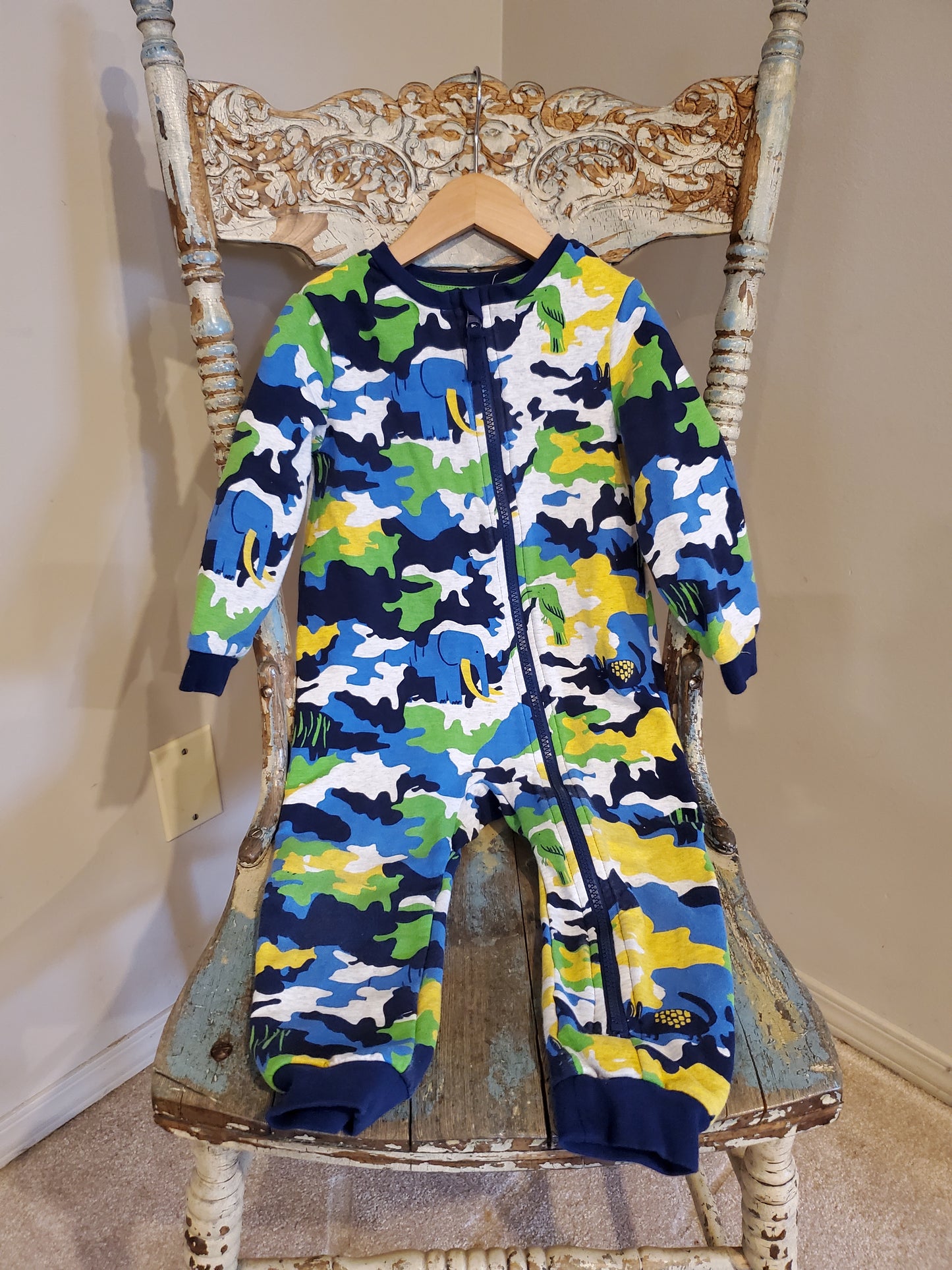 Du Pareil....au meme Romper. Size 2-3 years. Excellent used condition.