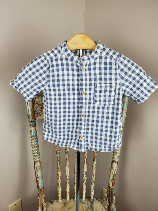 H&M boys shirt. Size 9-12 months.