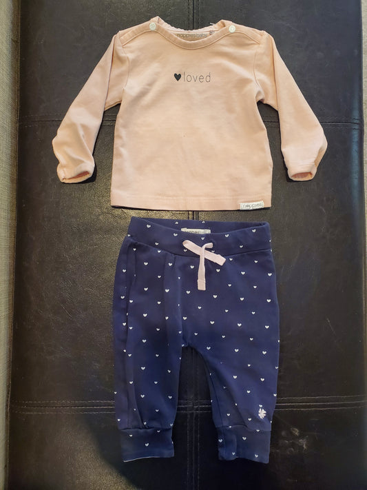 Noppies Baby 2 piece outfit. Size 56( 0-3 months). Very good used condition.