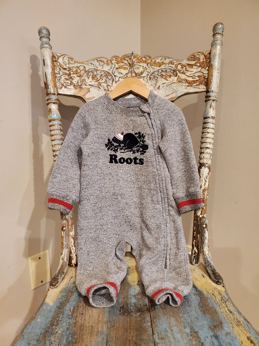 Baby Roots Romper. Size medium (6-12 months). Excellent used condition.